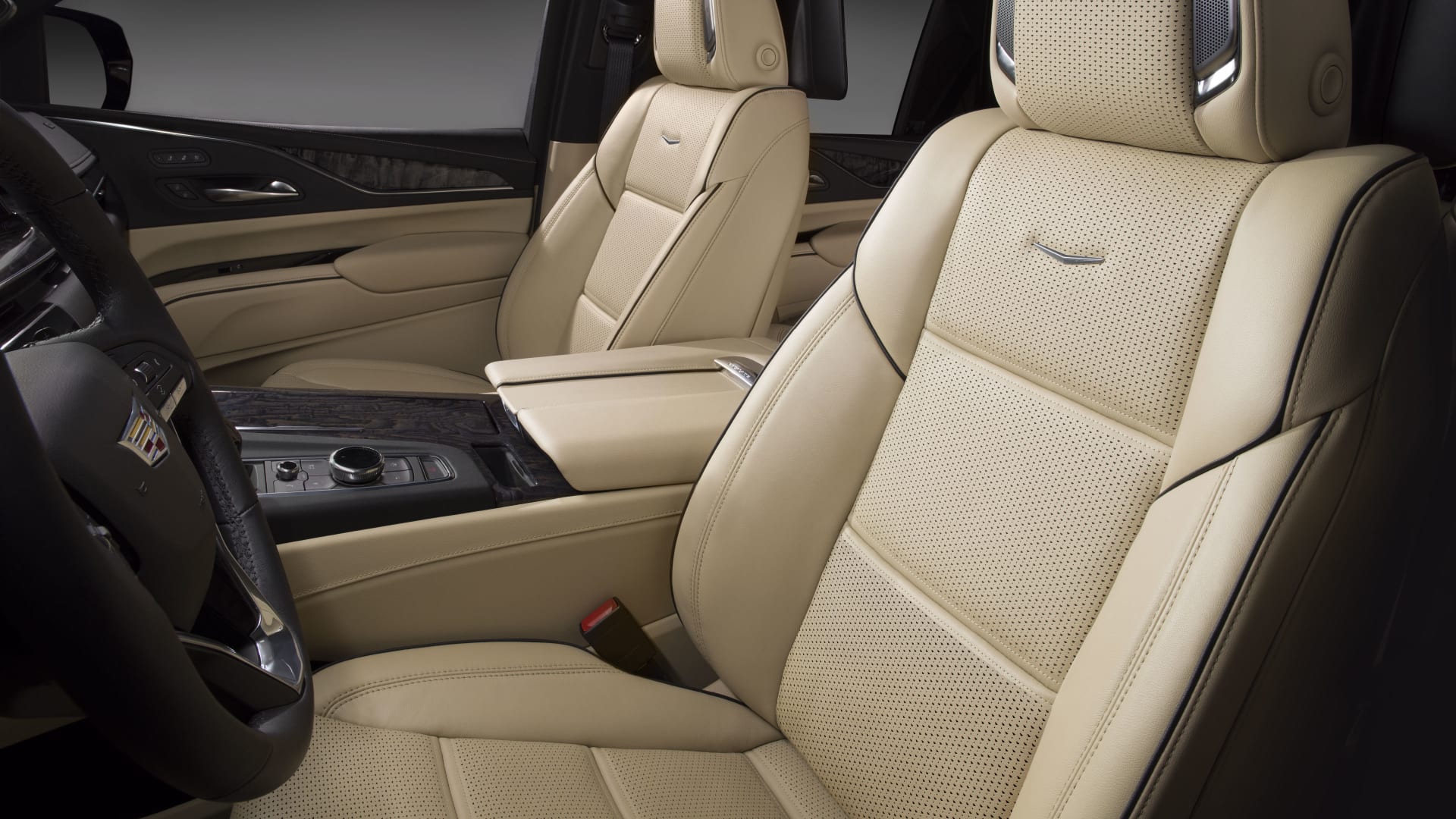 Cadillac Escalade interior executiv