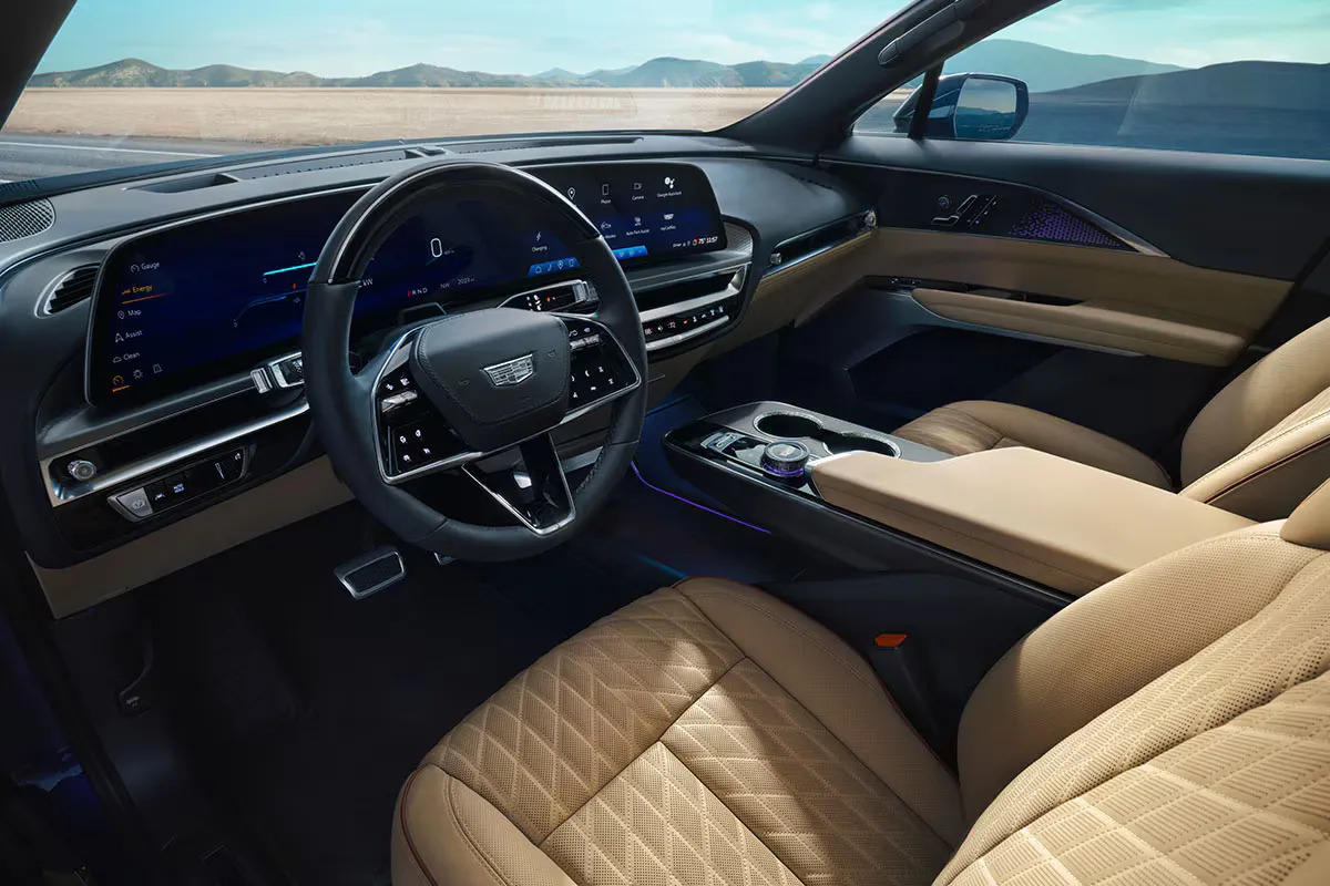 Cadillac LYRIQ ecran curbat 33 inci